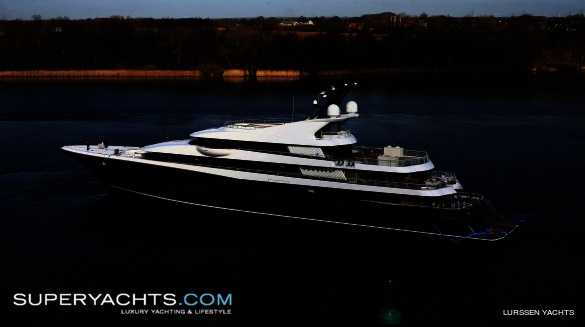 Phoenix 2 Yacht