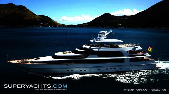 Azzurra II Yacht