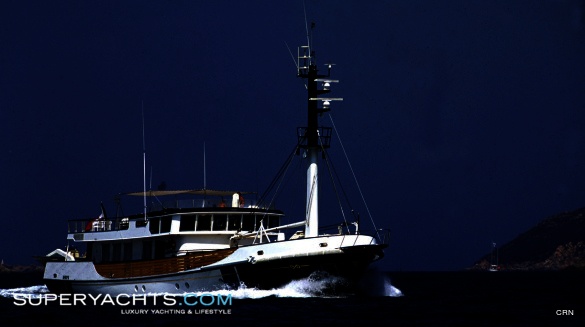 F-100 Yacht F-100 Yacht