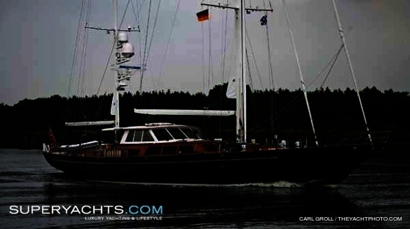 Keewaydin Yacht